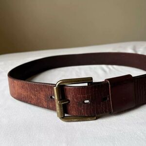 Vintage 90s‎ Brown Leather Belt with Heavy Brass Roller Buckle Worn In Casual 34